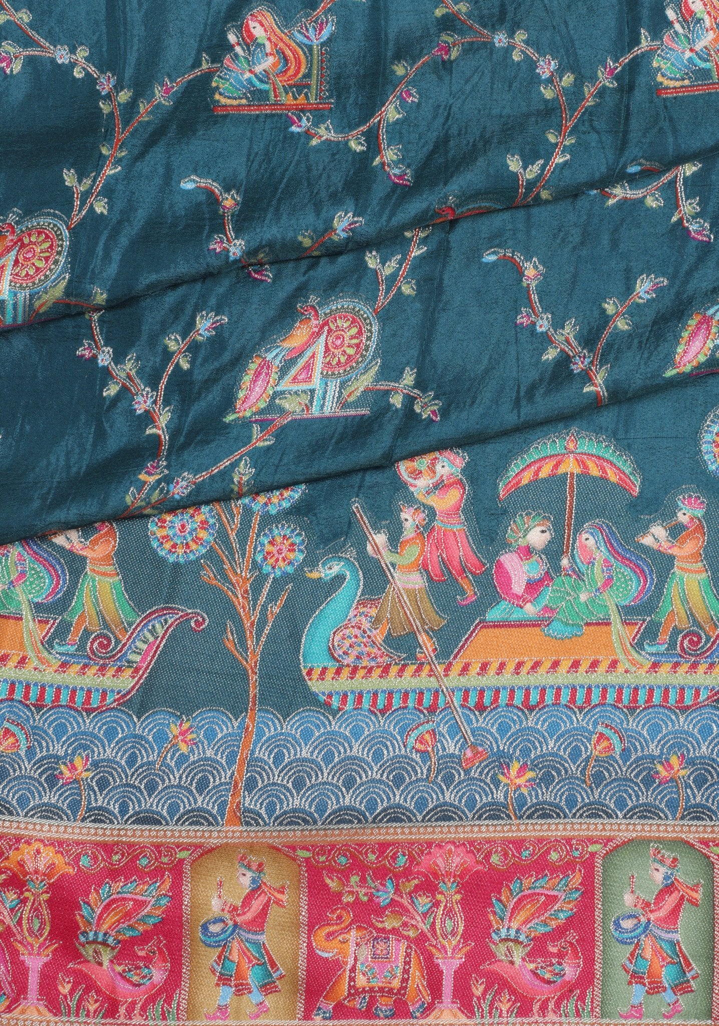 Exquisite Silk Saree with Traditional Motifs