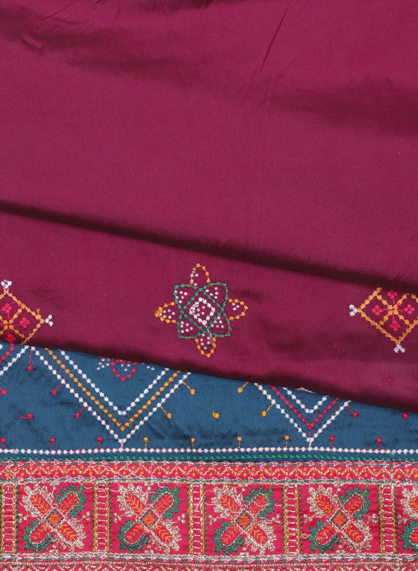 Elegant Bandhani Silk Saree with Intricate Embroidery